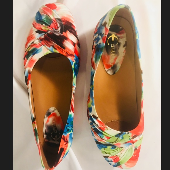 ⭐️NEW Earthies Vanya multi-colored small wedge - Picture 2 of 7
